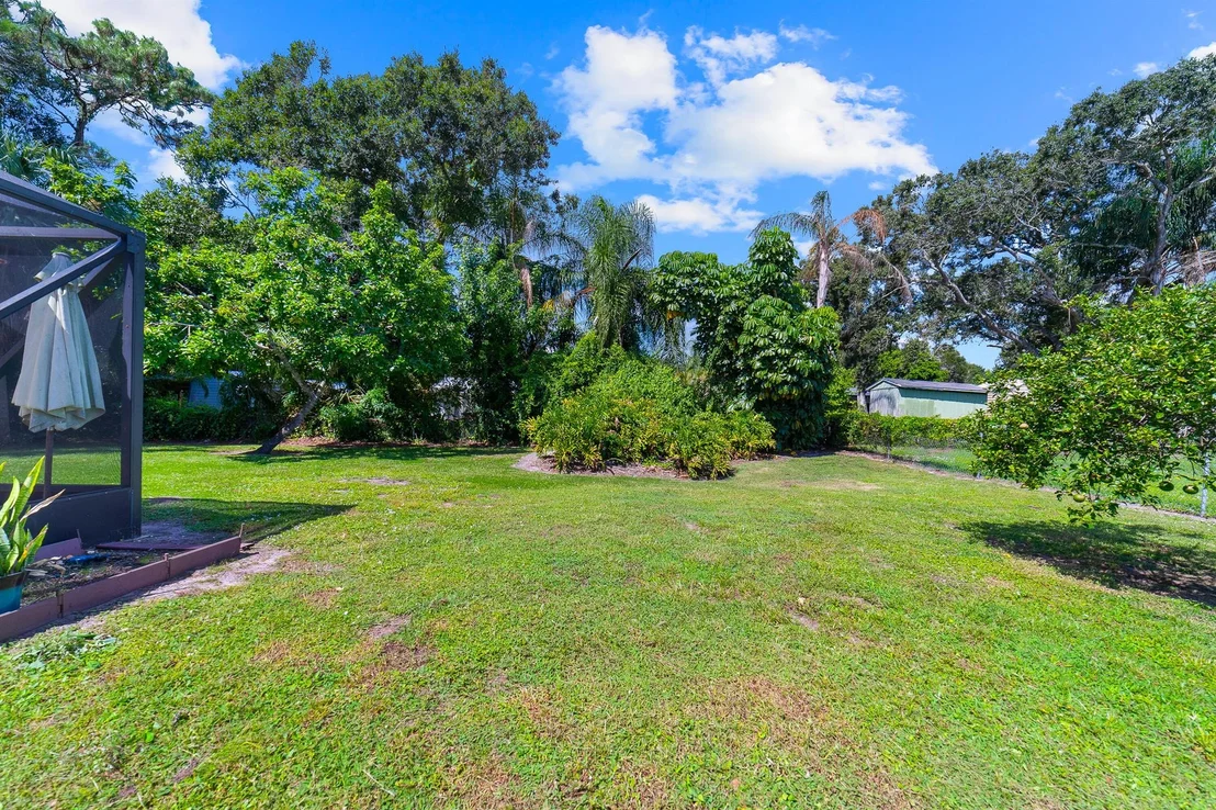Photo of 3007 Summit Street