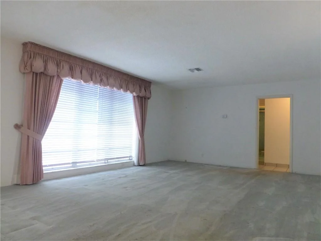 Photo of 533 N Rainbow Drive