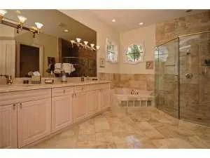 Photo of 942 Allamanda Drive