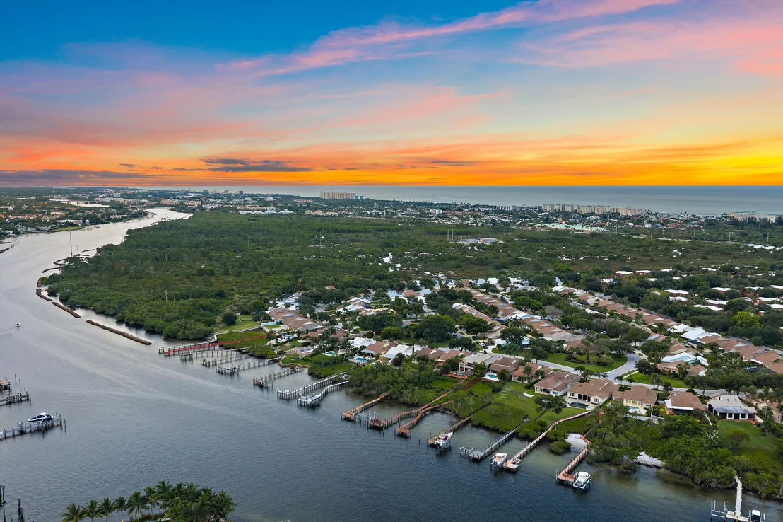 Photo of 348 River Edge Road