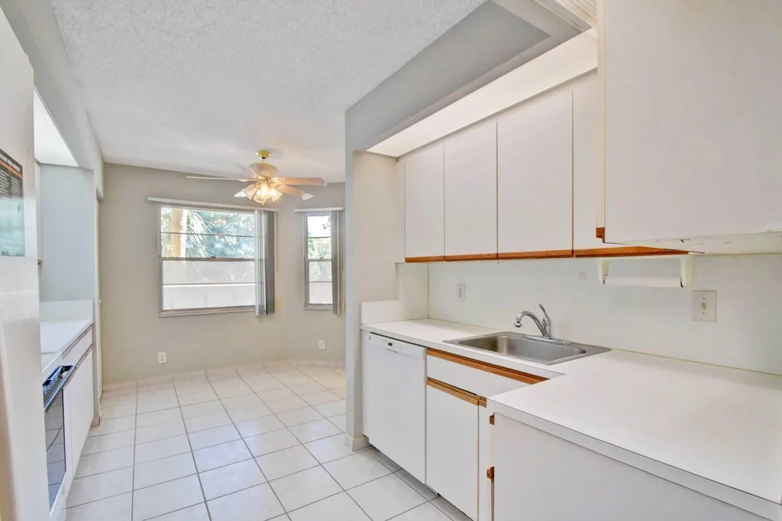 Photo of Unit D2 at 1601 Abaco Drive