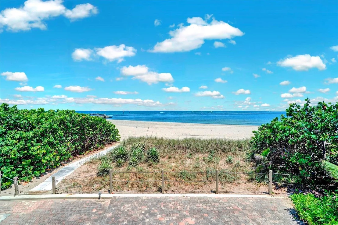 Photo of 2304 Bay Drive