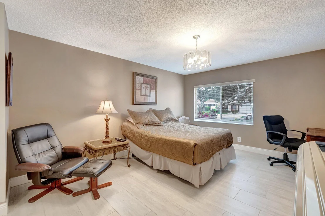 Photo of Unit C at 8081 Springtree Road