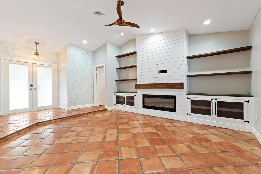 Photo of 18169 Lake Bend Drive