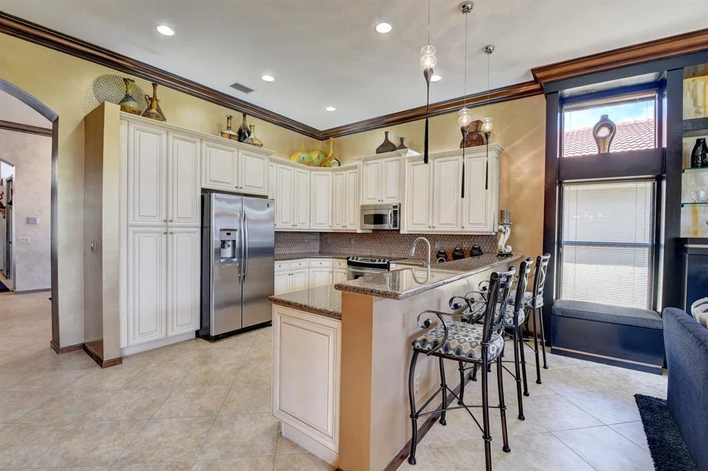 Photo of 7204 Twin Falls Drive
