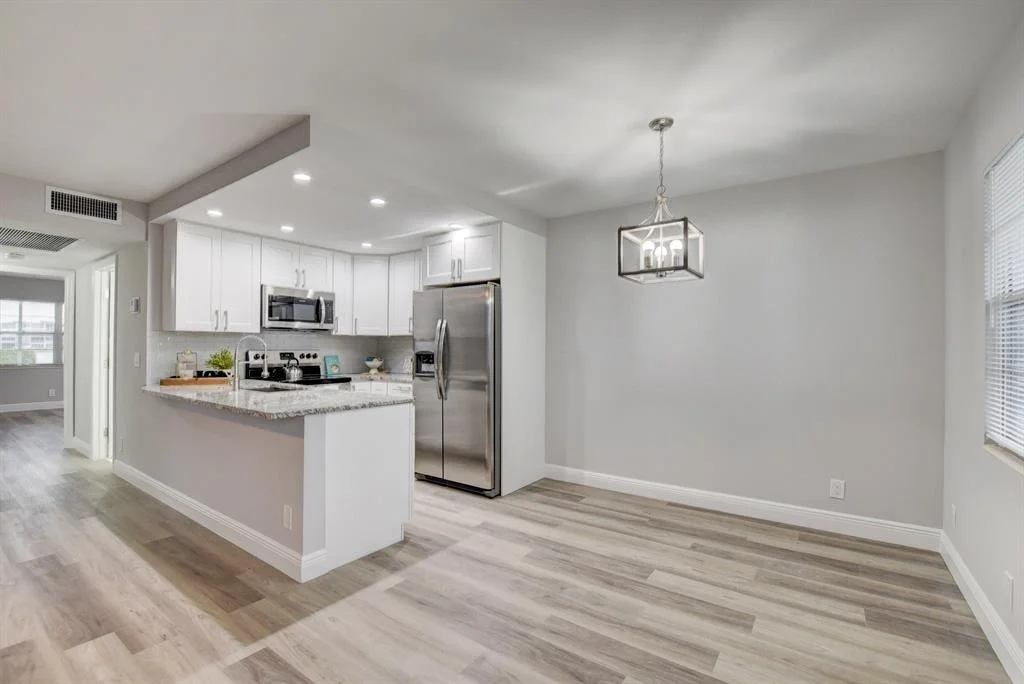 Photo of 1066 Exeter D