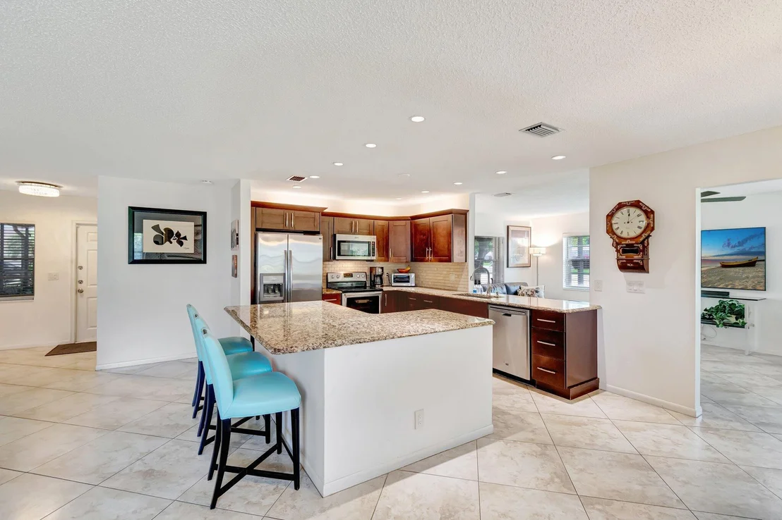 Photo of 6307 Lasalle Road