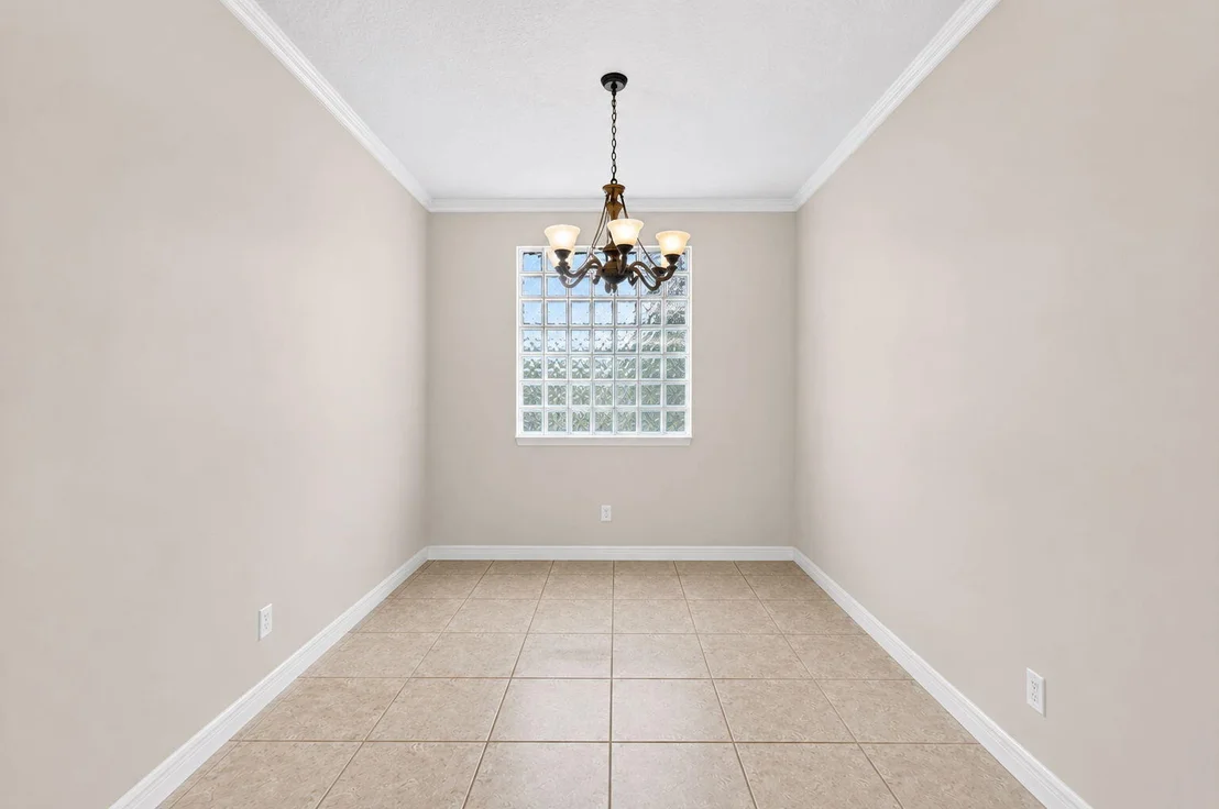 Photo of 7541 DOWNWINDS Lane