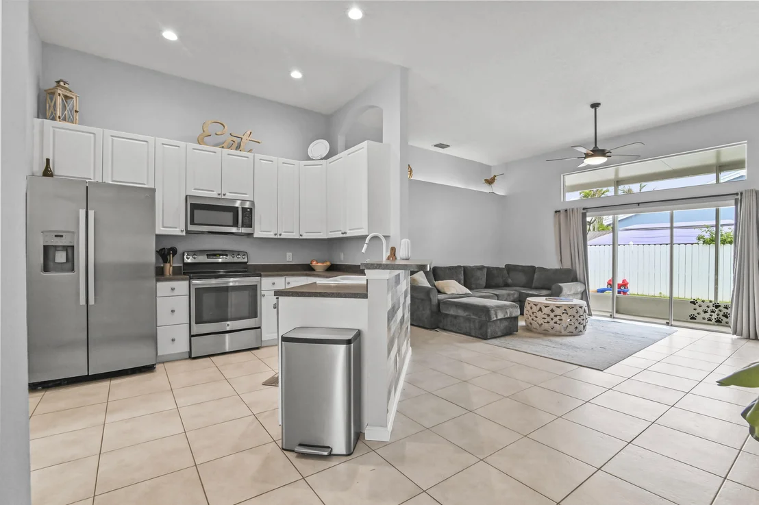 Photo of 6319 Foster Street