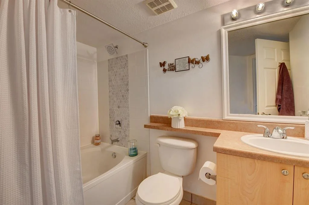 Photo of Unit 423 at 423 Villa Circle