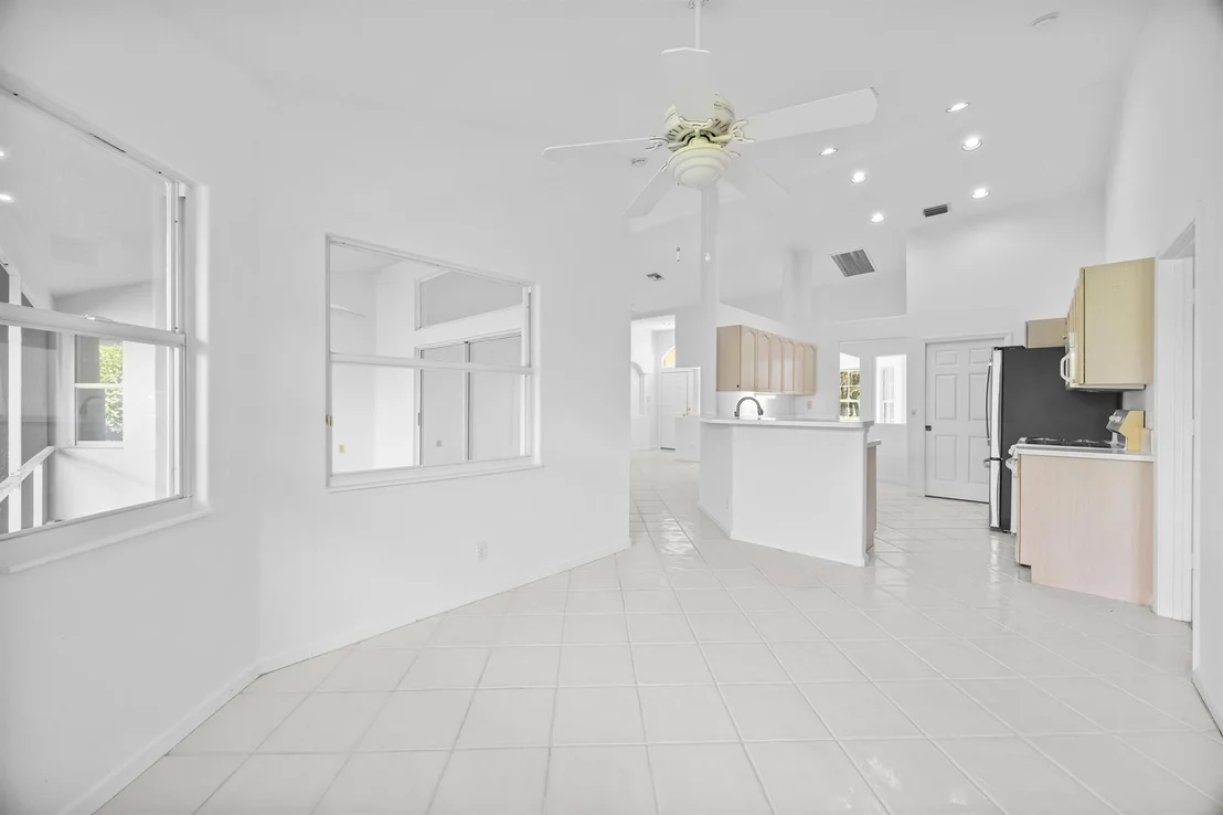 Photo of 1040 Egret Circle Circle N