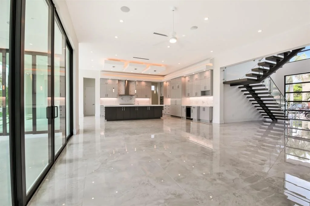 Photo of 960 Banyan Drive
