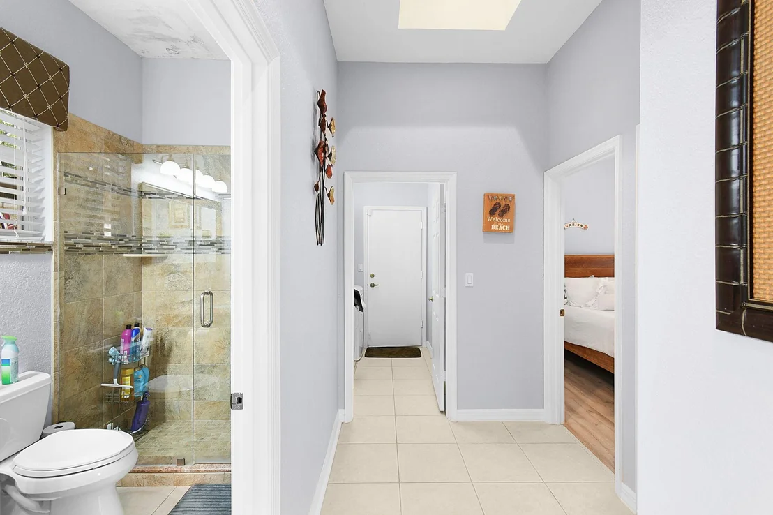 Photo of 6556 SE Broadmoor Lane