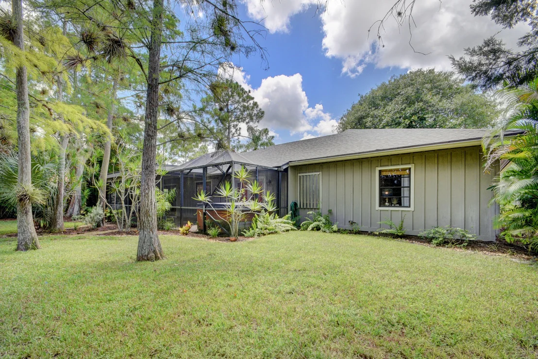 Photo of 822 Daffodil Drive
