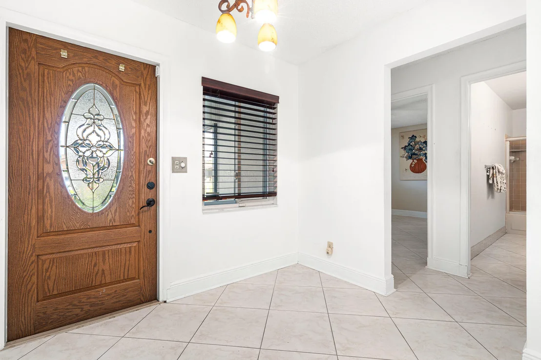Photo of 6085 Stanley Lane