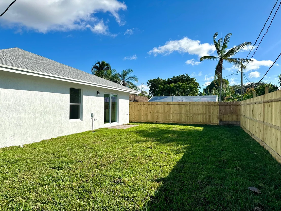 Photo of 4916 Biscayne Drive