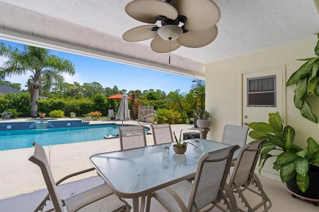 Photo of 7166 Avocado Boulevard