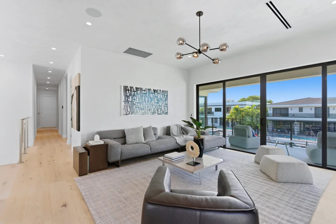 Photo of 511 Silver Lane