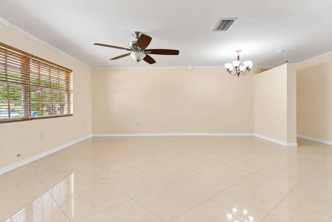 Photo of 7640 SUNSET STRIP