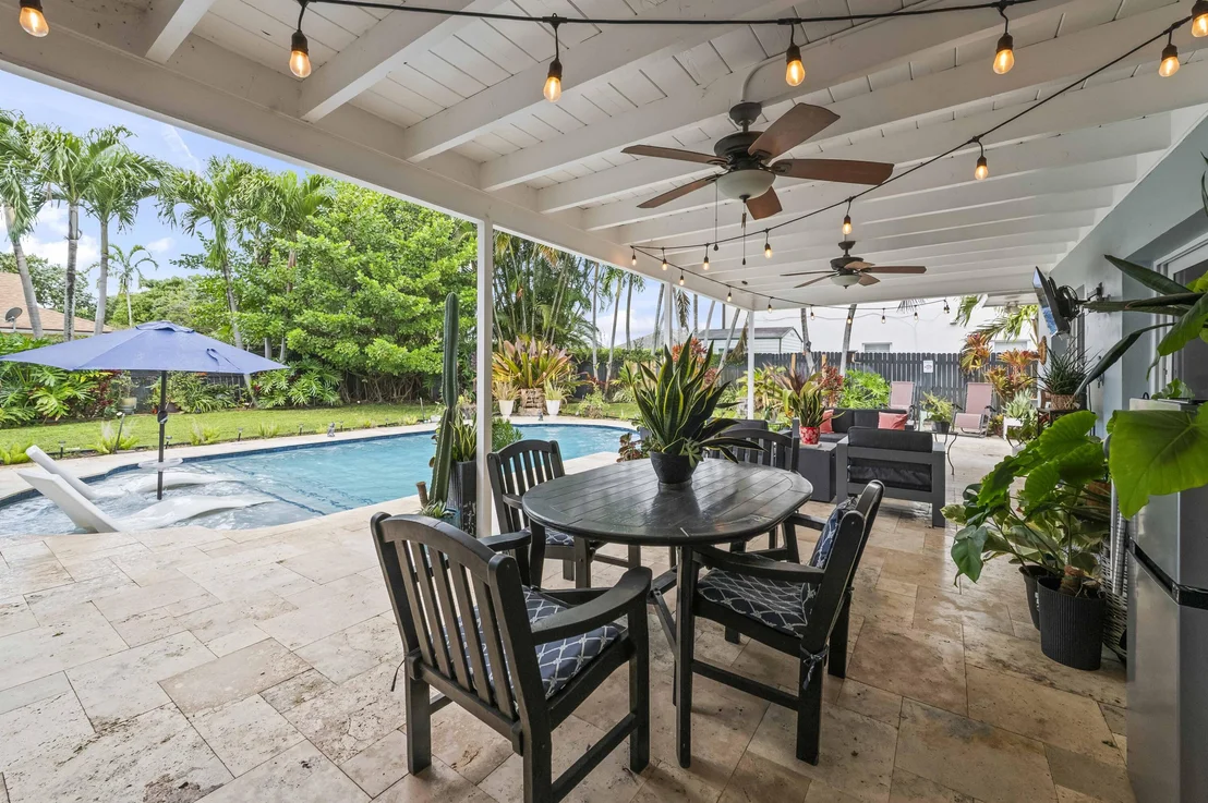 Photo of 6427 Travis Road