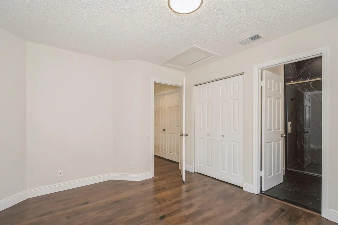 Photo of 5504 FOX HOLLOW Drive