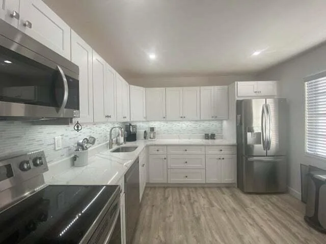 Photo of 122 Capri C