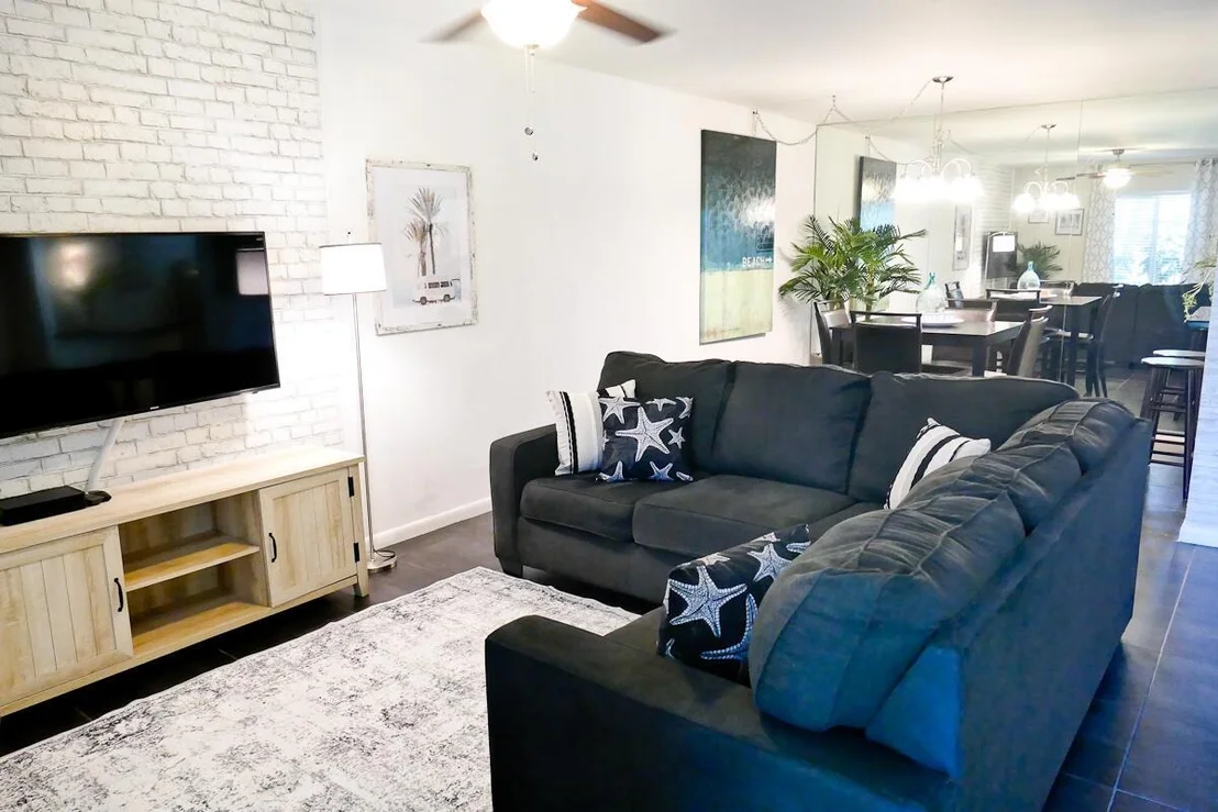 Photo of Unit D at 6468 Chasewood Drive