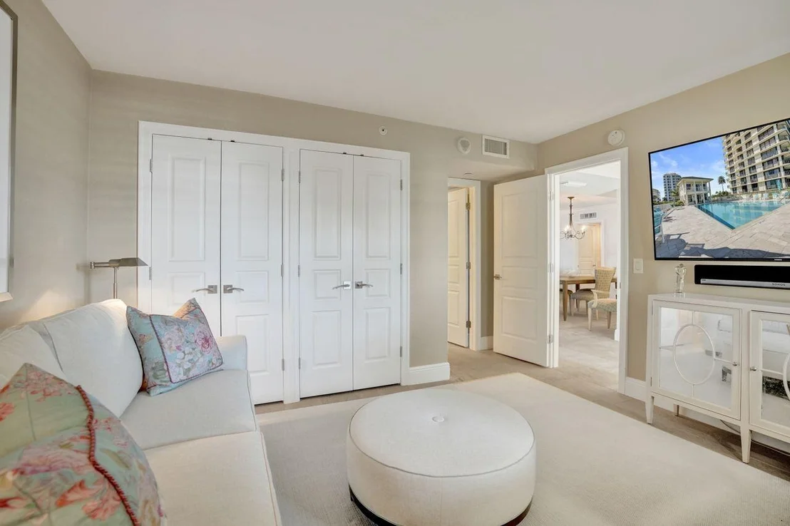 Photo of Unit 703 at 400 Beach Road