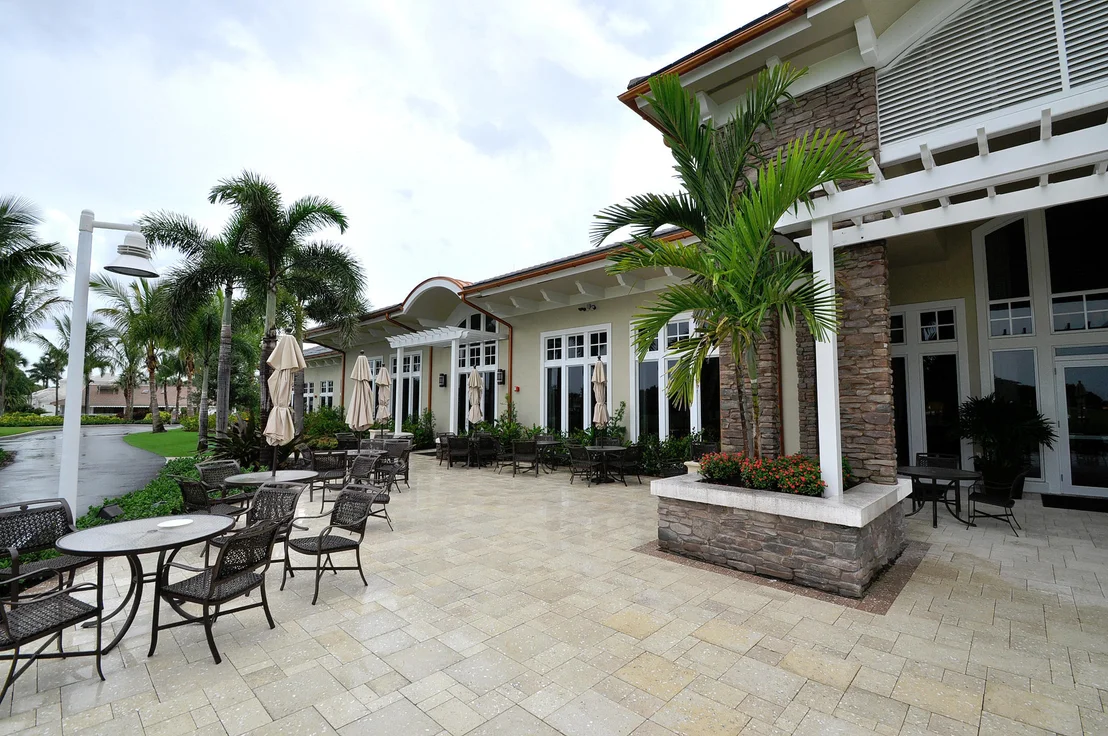 Photo of 4185 Live Oak Boulevard
