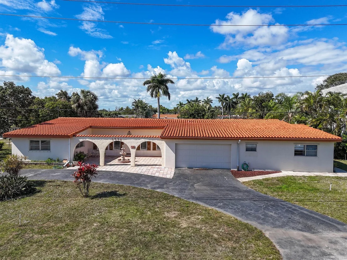 Photo of 7945 Pine Tree Lane