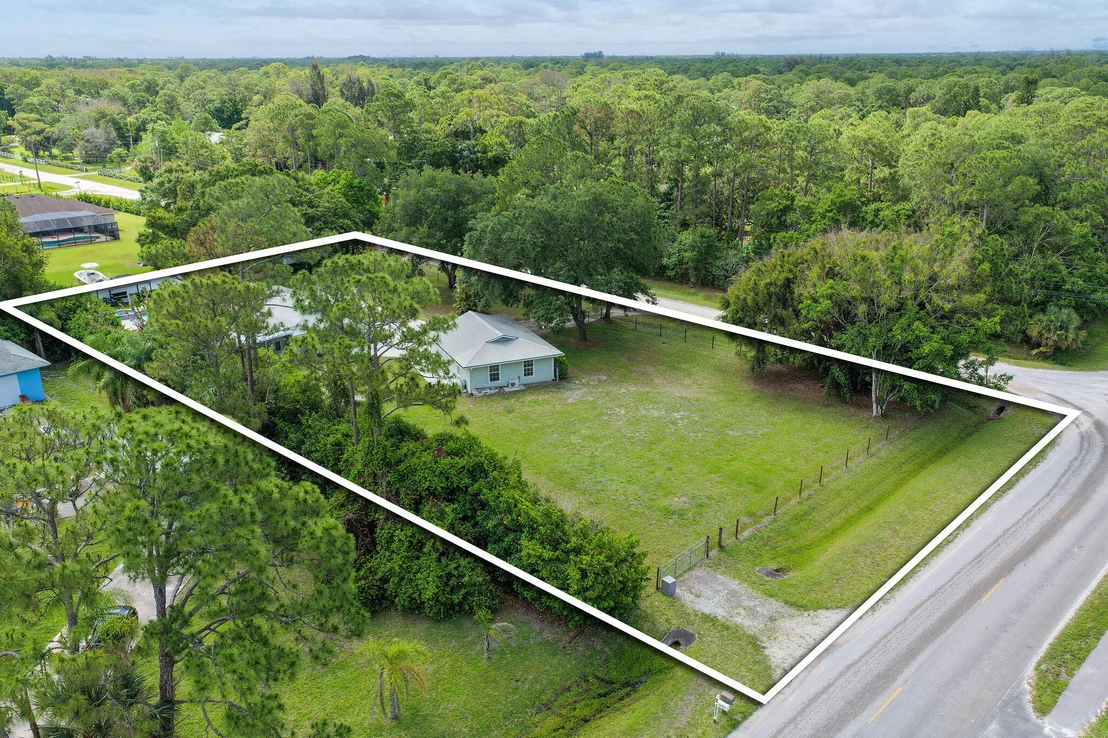 Photo of 16582 Mellen Lane