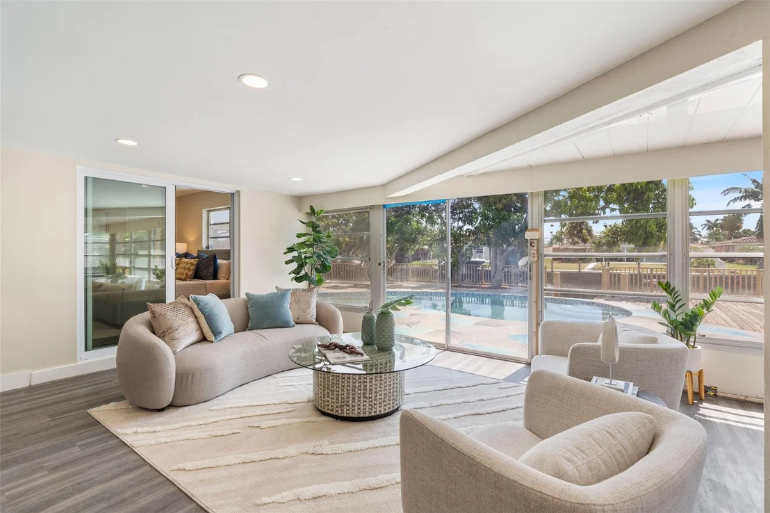 Photo of 420 SE 6th Avenue