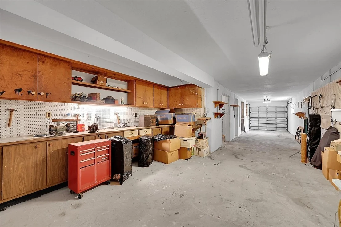Photo of 2021 NE 24th Street