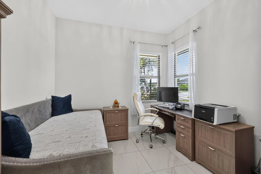 Photo of 16065 Key Biscayne Lane