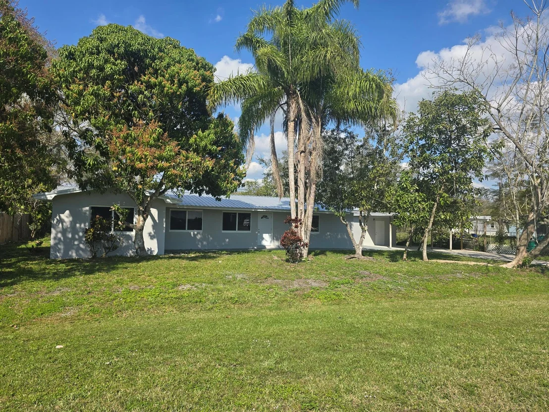 Photo of 6545 NE 8th Lane