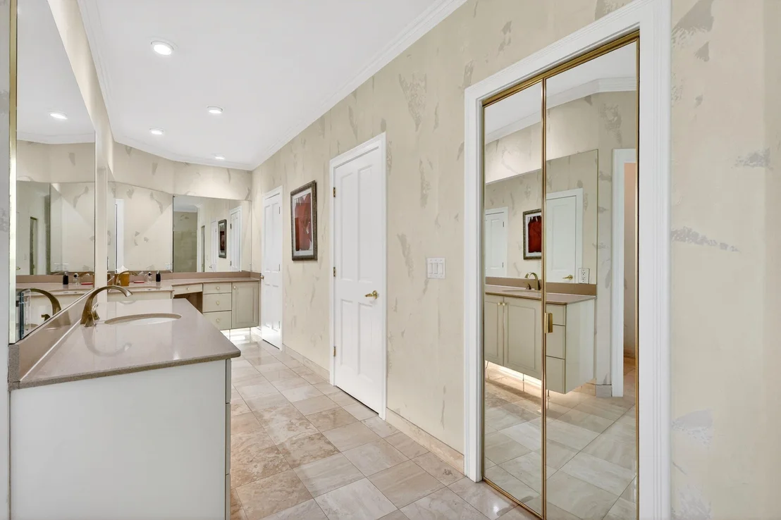 Photo of 6711 SE Barrington Drive
