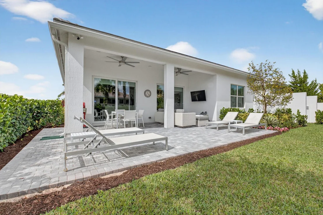 Photo of 381 Zelda Lane