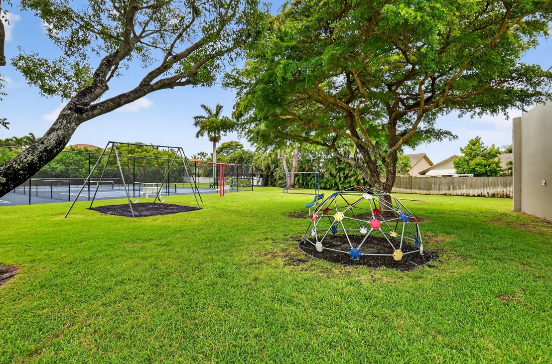 Photo of 9362 Laurel Green Drive