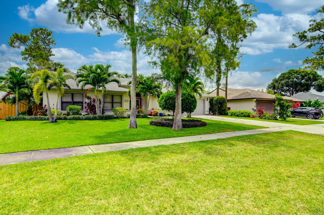 Photo of 693 Blueberry Drive
