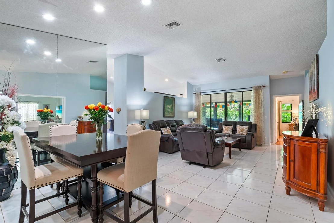 Photo of 8521 Leeway Lane