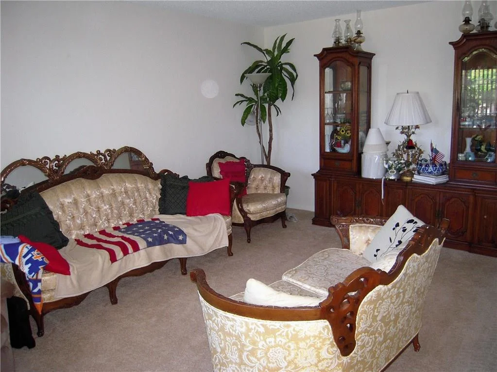 Photo of Unit E2 at 1905 Bermuda Circle