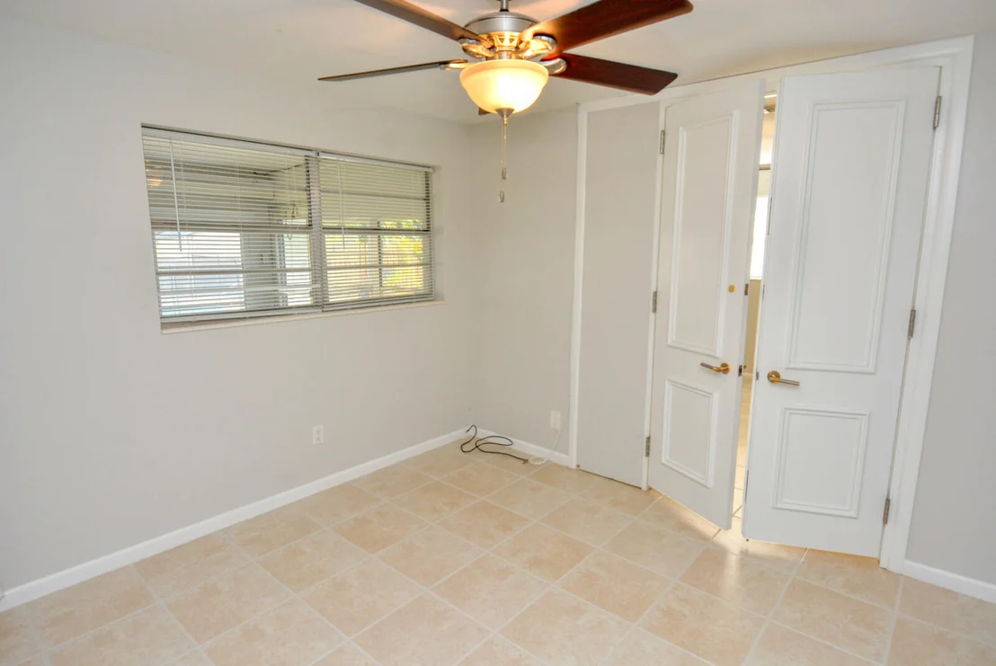 Photo of 411 SE Fini Drive