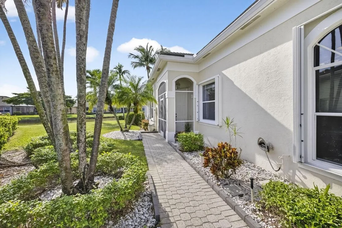 Photo of 7669 Rockford Road