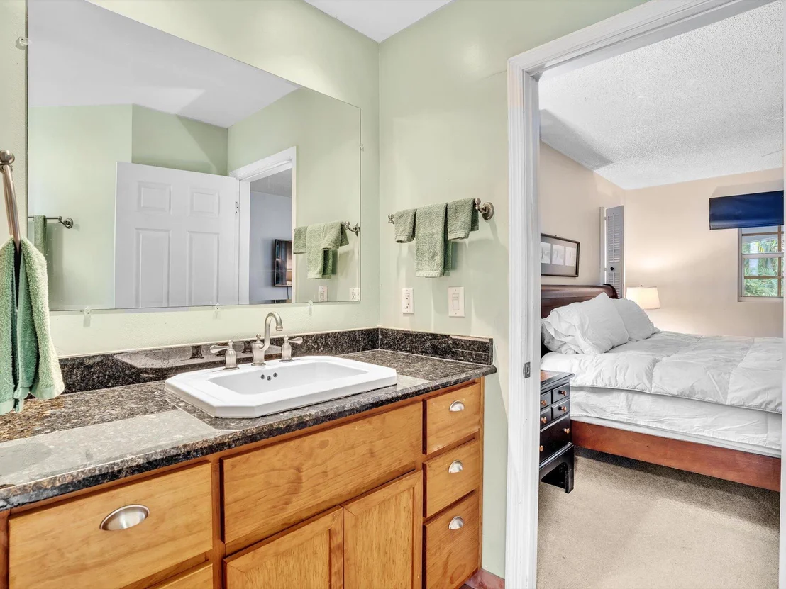 Photo of 3204 Lakeview Drive