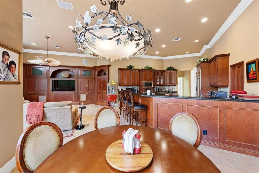 Photo of 7291 Valencia Drive