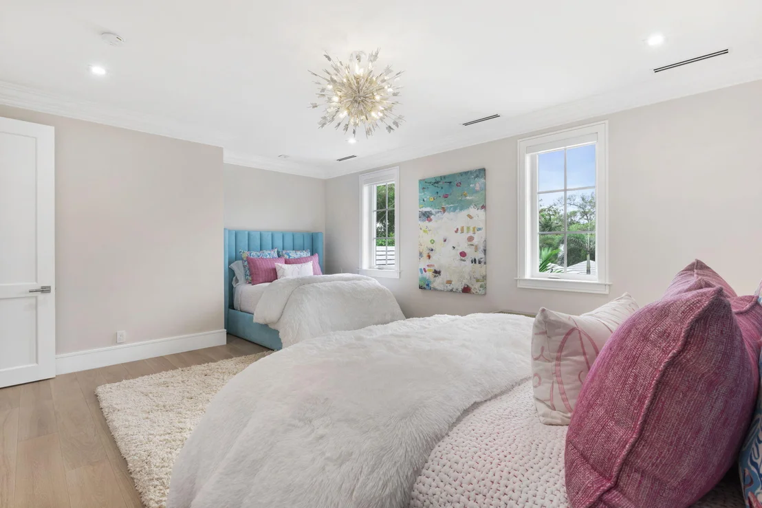 Photo of 1222 N Ocean Boulevard