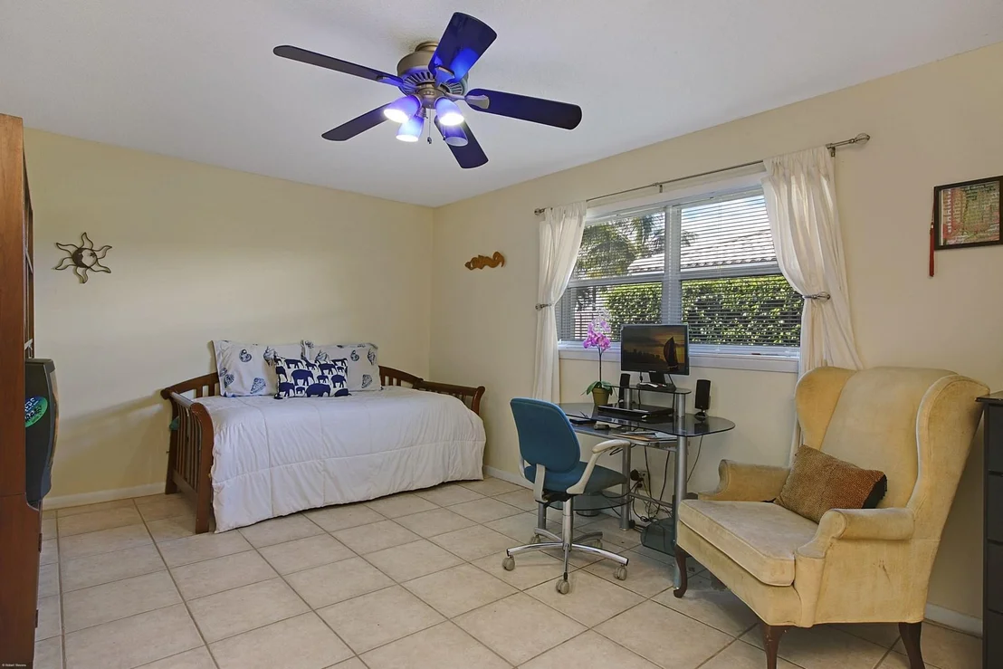 Photo of 9500 SE Point Terrace