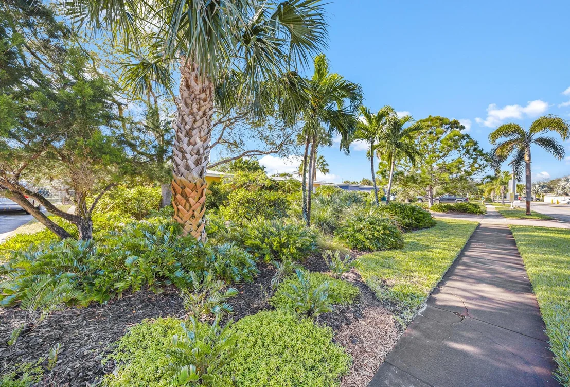 Photo of 1107 Pinetree Drive