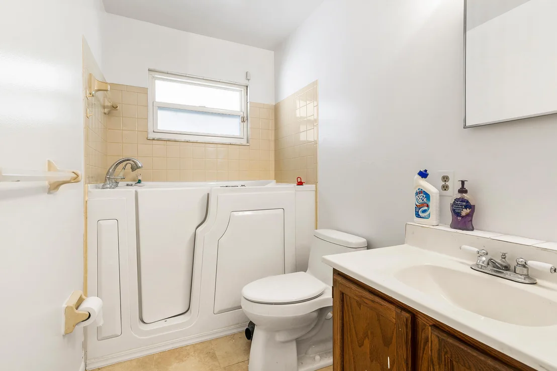 Photo of 5262 Edgewood Drive