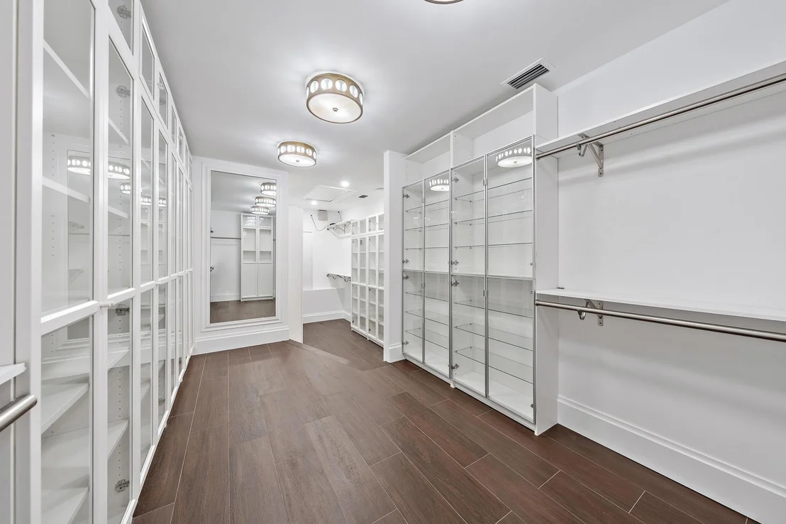 Photo of 942 Pompano Drive